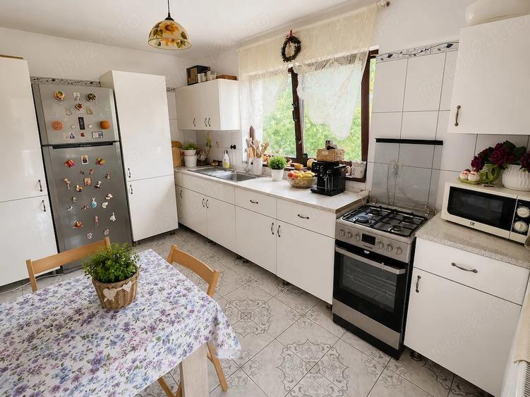 Casă cu Teren 1705 Mp în Central