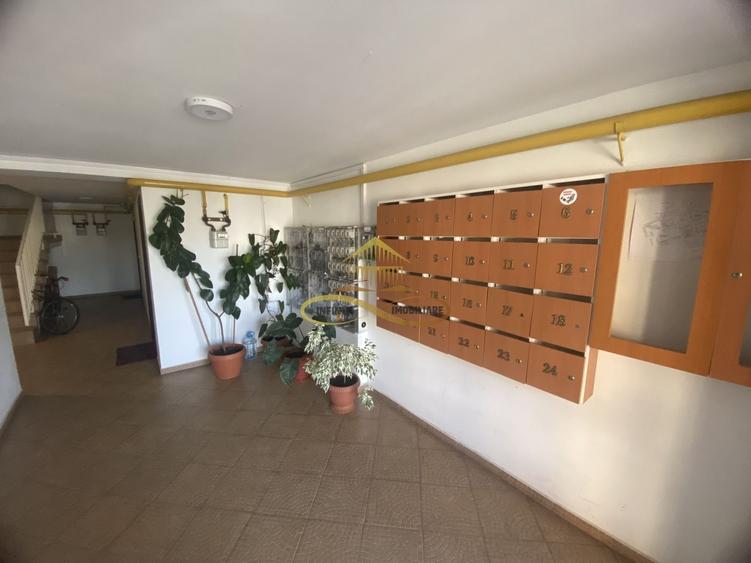 Apartament cu 4 camere decomandat, mobilat în Șerbănești