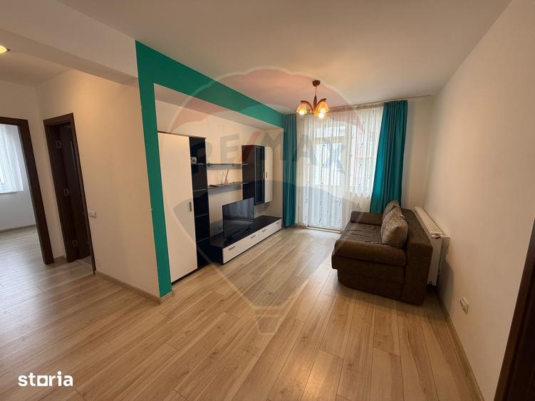 Apartament cu 3 camere decomandat, mobilat în Florești