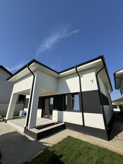 Casă cu 4 camere în Energia