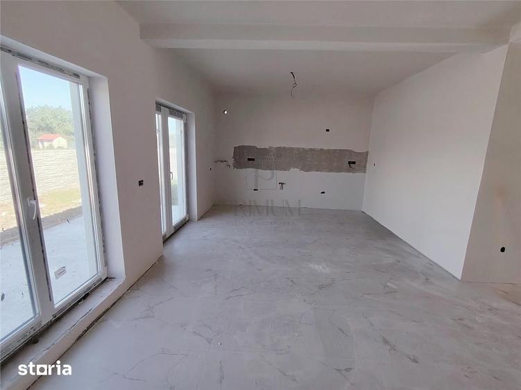 Casă cu 3 camere decomandat cu Teren 250 Mp în Moșnița Nouă