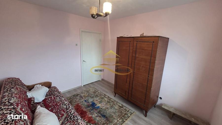 Apartament cu 3 camere în Alecu Russo
