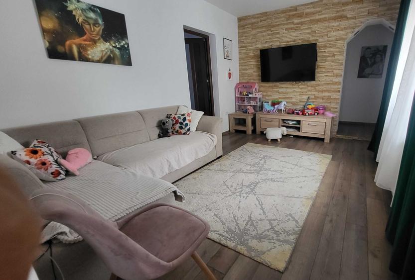 Casă cu 4 camere în Cumpăna