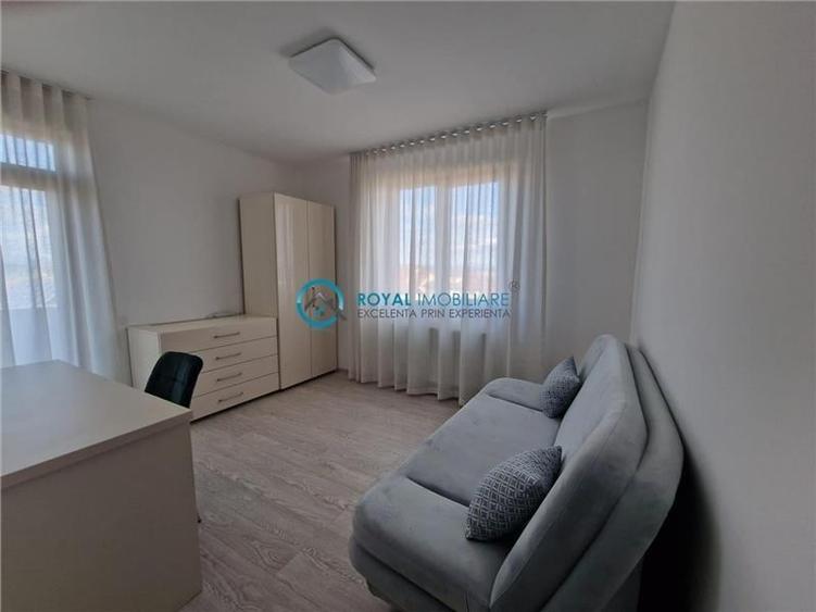 Apartament cu 3 camere decomandat, mobilat în Albert