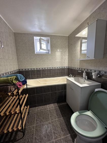 Apartament cu 3 camere decomandat în Apărătorii Patriei