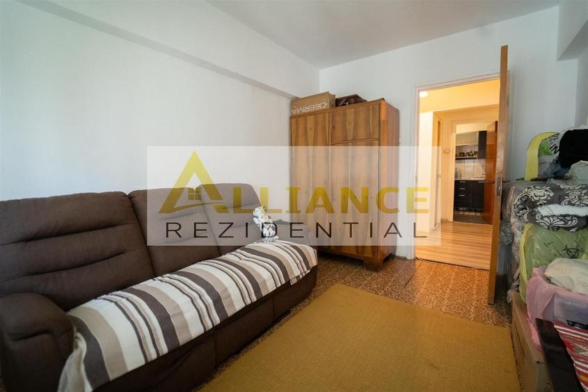 Apartament cu 3 camere decomandat, mobilat în Tineretului