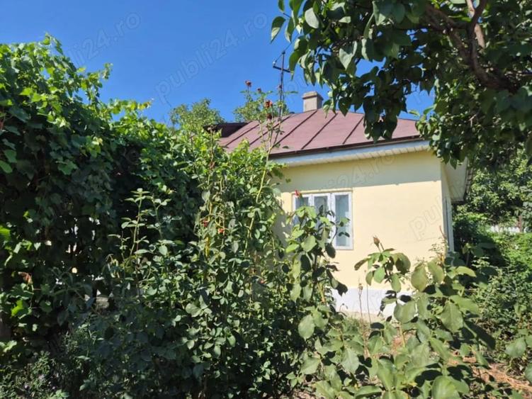 Casă cu 3 camere cu Teren 1000 Mp în Cotești