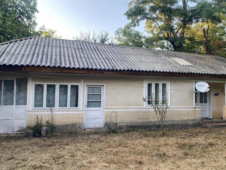 Casa de vanzare cu teren - 2