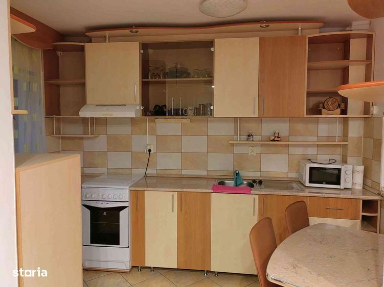 Apartament cu 3 camere în Bună Ziua