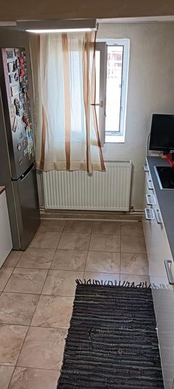 Casă cu 3 camere cu Teren 1129 Mp în Central