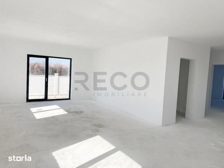 Casă cu 4 camere cu Teren 572 Mp în Oșorhei
