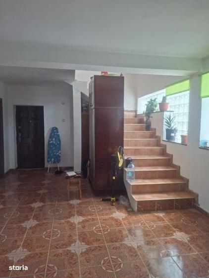 Casă cu 4 camere cu Teren 1000 Mp în Târgșoru Vechi