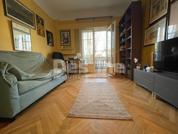 Apartament cu 5 camere decomandat, mobilat în Pache Protopopescu