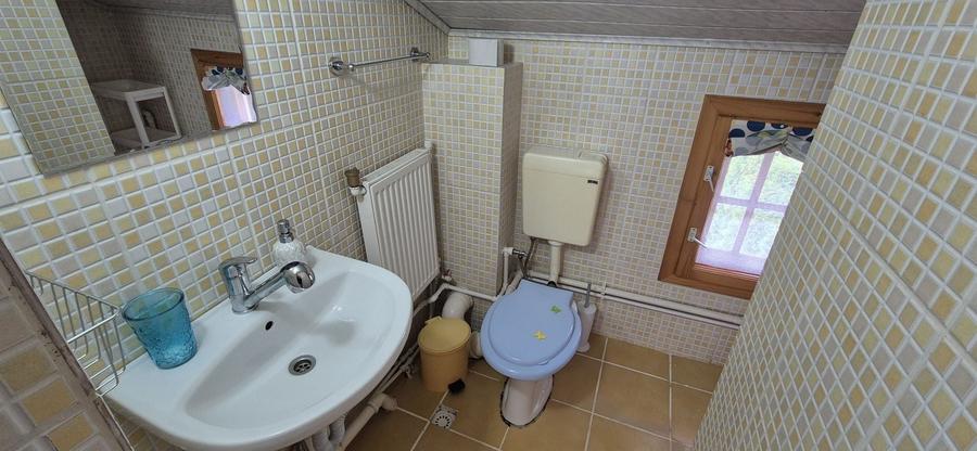 Garsonieră decomandată în Câmpina