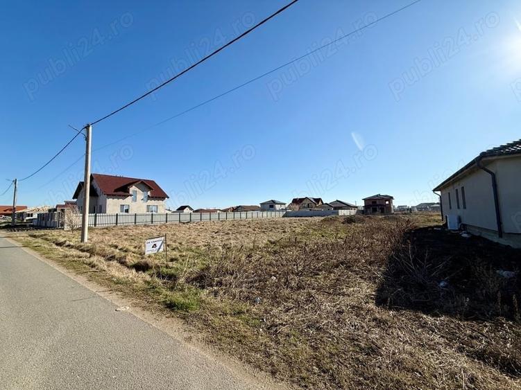 Teren de 1063 mp, în Livada