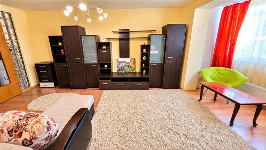 Apartament cu 2 camere decomandat, mobilat în Vest