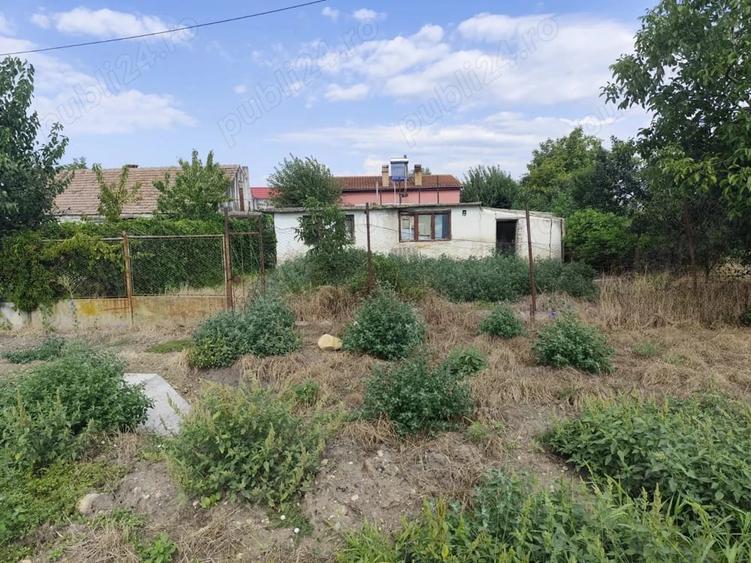Casă cu 3 camere în Cenei