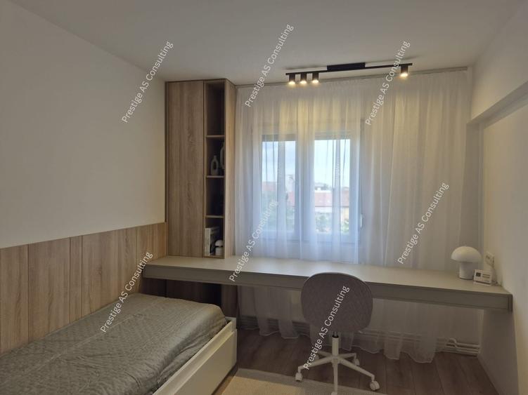 Apartament cu 3 camere semidecomandat, mobilat în Circumvalațiunii