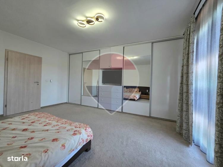 Casă cu 4 camere cu Teren 689 Mp în Central