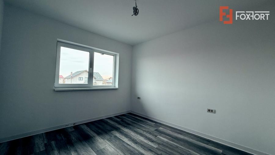 Duplex cu 4 camere cu Canalizare în Săcălaz