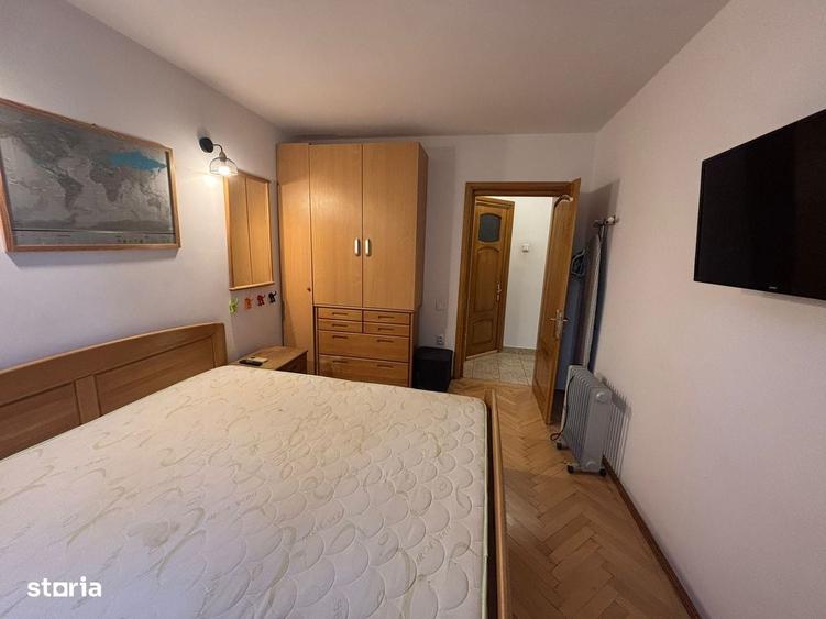 Apartament cu 3 camere decomandat în Drumul Taberei