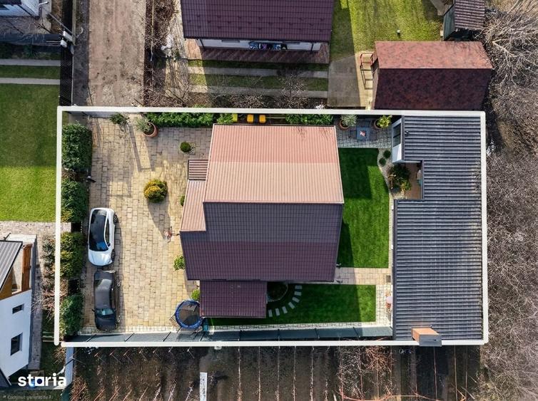 Casă cu 4 camere în Lilieci