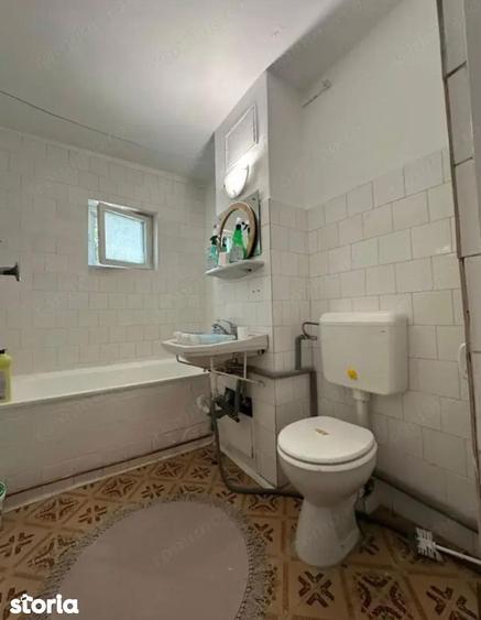 90000 euro .. 2 camere cu centrala .. etaj intermediar - 2