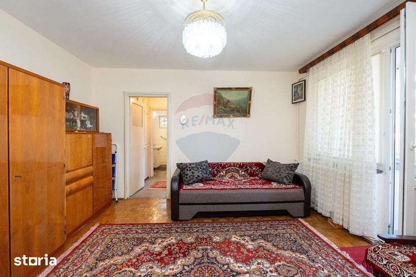 Apartament cu 2 camere semidecomandat, mobilat în Calea București