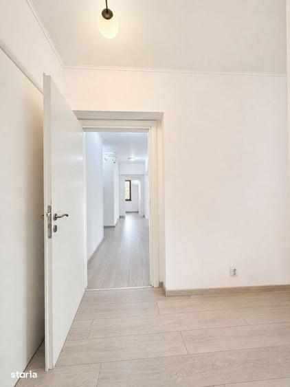 Apartament cu 3 camere decomandat în Jiului
