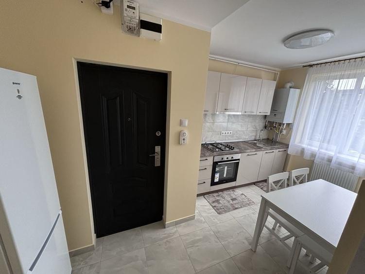 Apartament cu 2 camere semidecomandat în Deve
