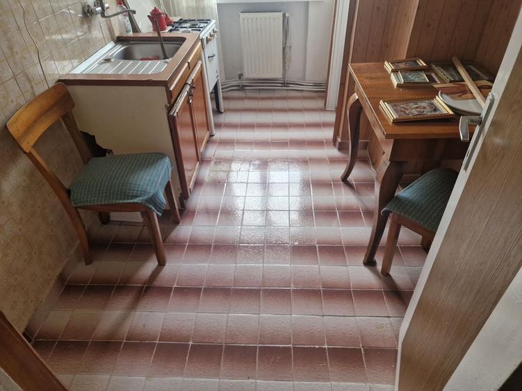 Apartament cu 2 camere decomandat în Precista