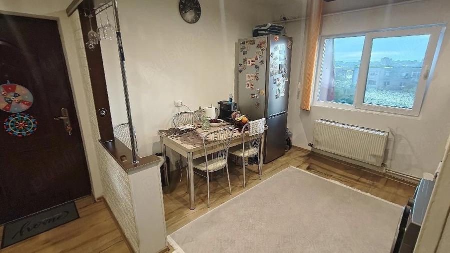 Apartament cu 2 camere semidecomandat în Marghiloman