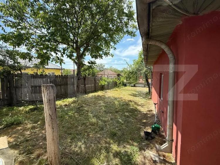 Casa partial renovata, 60mp utili , 6000 mp teren, zona Georocu Mare - 14