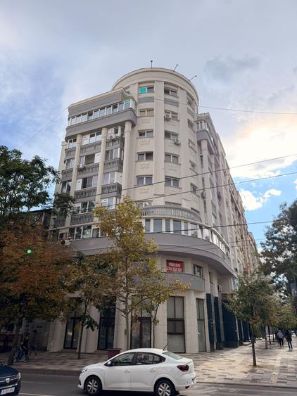 Apartament cu 3 camere decomandat în Decebal
