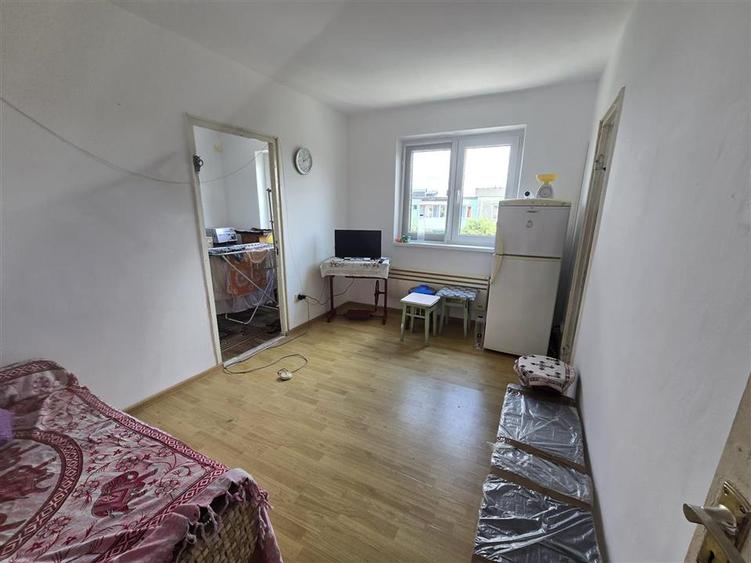 Apartament cu 2 camere semidecomandat în Exterior Est