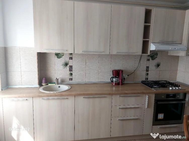 Apartament cu 2 camere decomandat în Răcădău