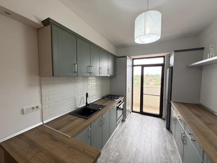 Apartament cu 3 camere decomandat în Alfa