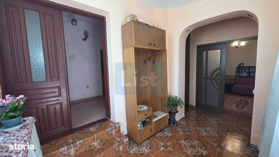 Casă cu 3 camere în 23 August