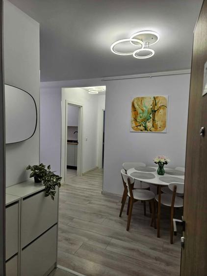 Apartament cu 2 camere decomandat în Cățelu
