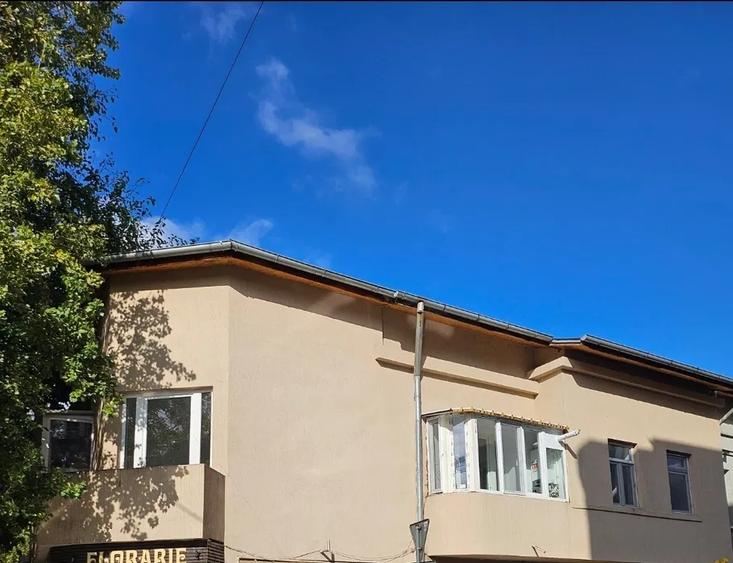 Apartament cu 2 camere semidecomandat în P-ța Alba Iulia