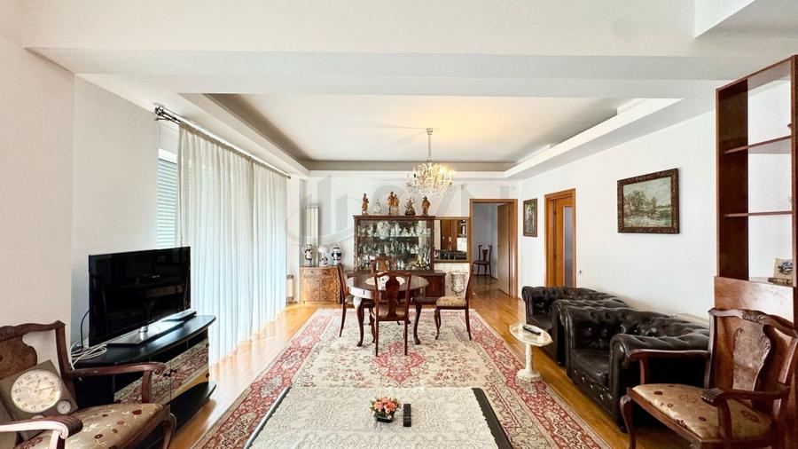 Apartament cu 2 camere semidecomandat, mobilat în Dorobanți