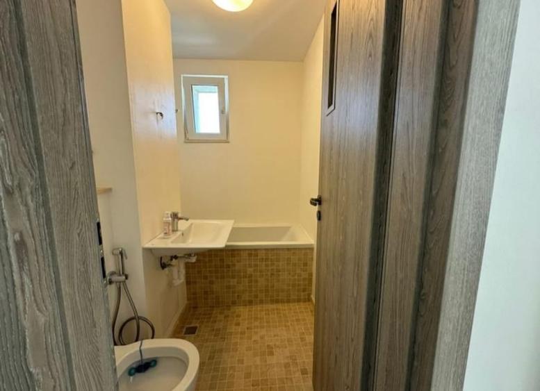 Apartament 2 camere Lux +Loc de parcare situat pe Strada Baba Novac - 3