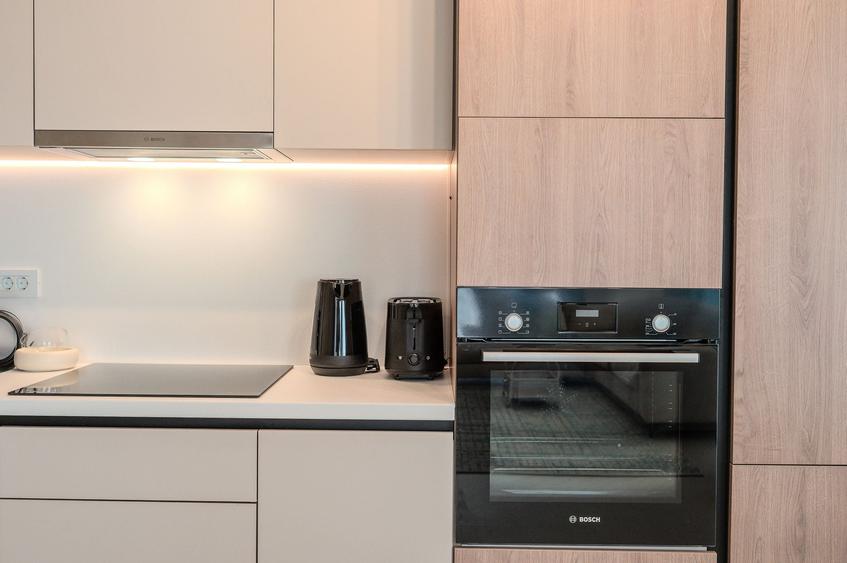 Apartament cu 3 camere decomandat în Mamaia-Sat