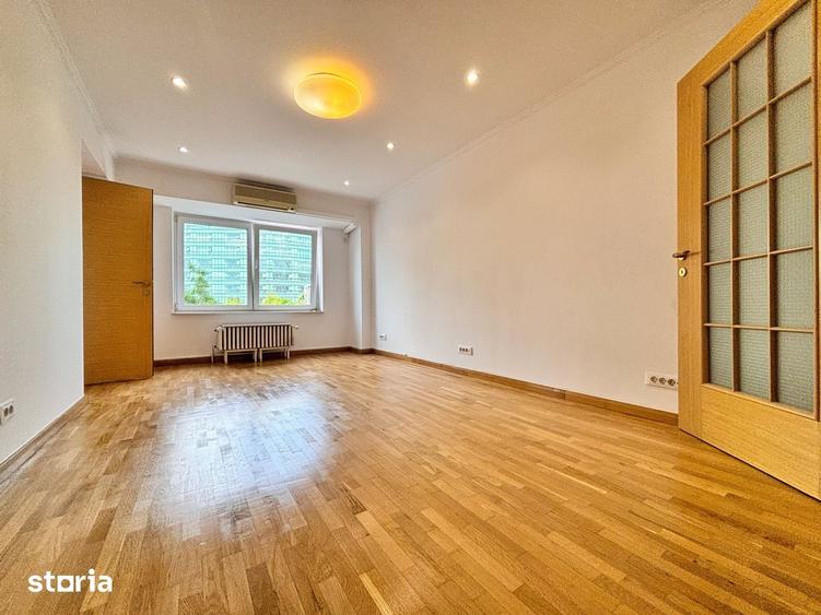 Apartament cu 4 camere decomandat în Centrul Civic