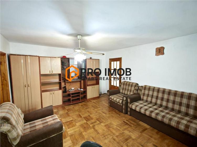 Apartament cu 2 camere semidecomandat, mobilat în Micro 5
