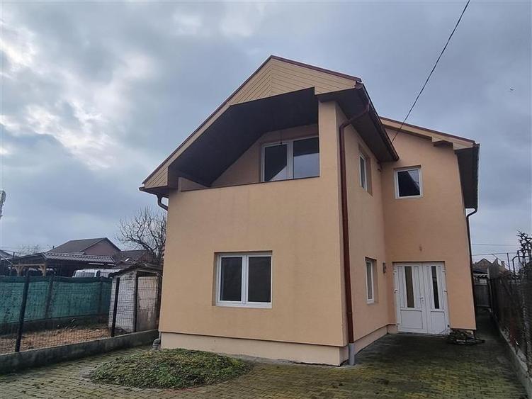 Casă individuală cu 4 camere cu Teren 300 Mp în Sâncraiu de Mureș