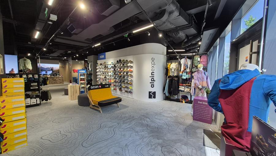 Spațiu comercial, de 395 mp, în Eroii Revoluției