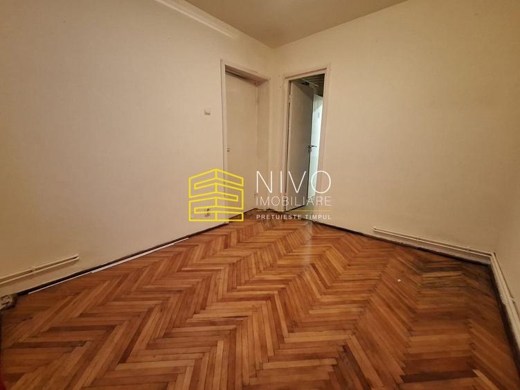 Apartament cu 3 camere semidecomandat în Budai
