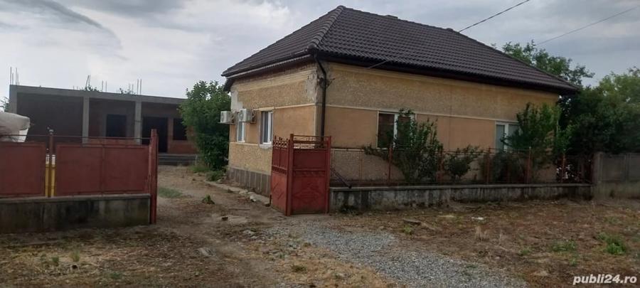 Casă cu 3 camere în Central