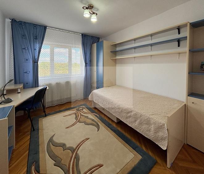 Apartament cu 3 camere decomandat, mobilat în Mănăștur